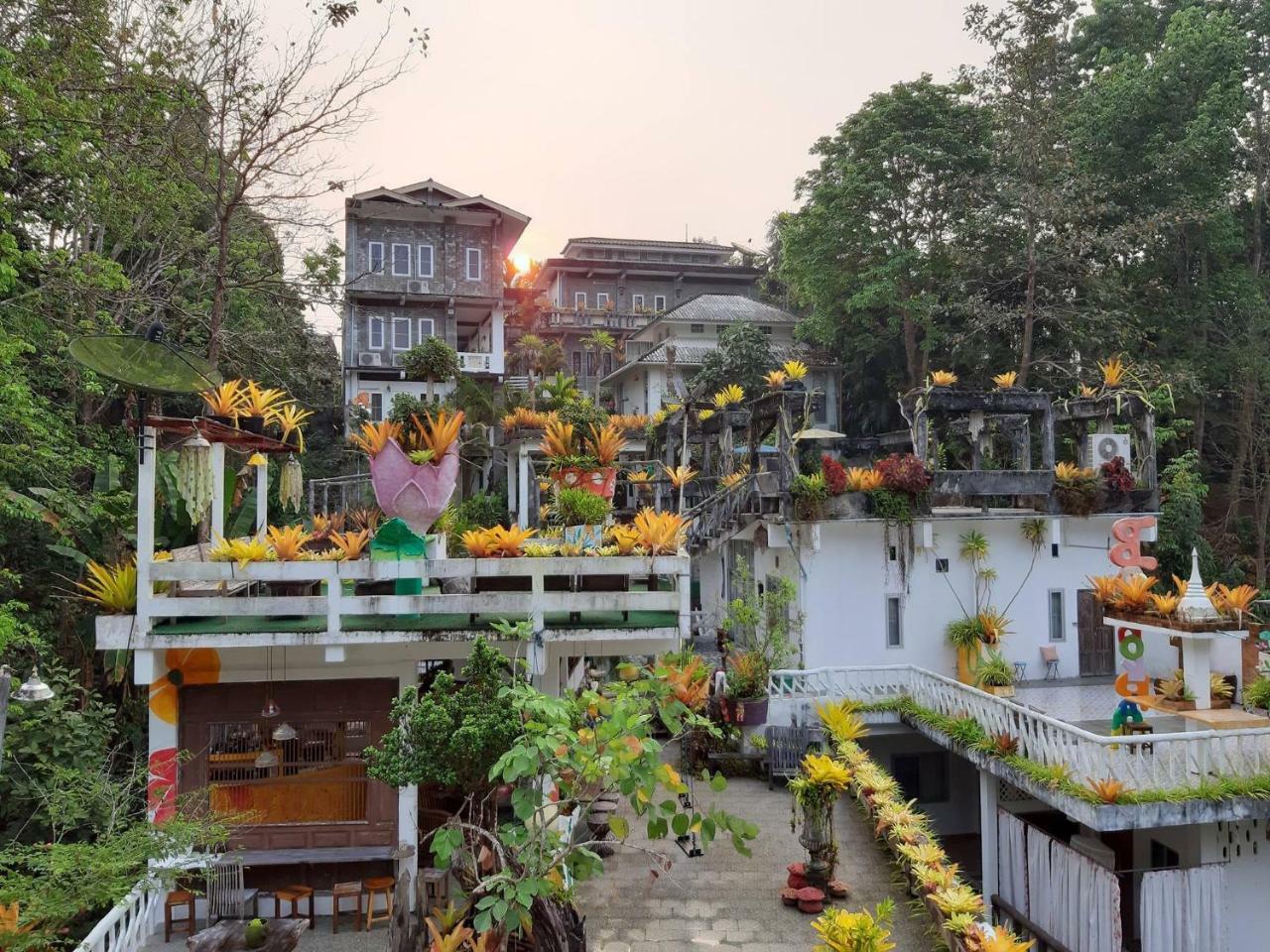 Banthorphan Resort Sangkhla Buri Ngoại thất bức ảnh