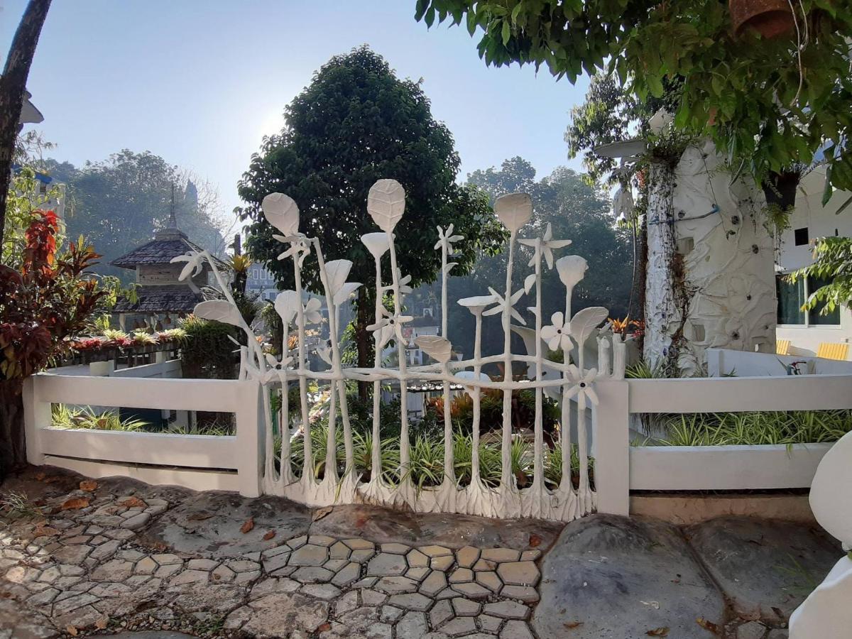 Banthorphan Resort Sangkhla Buri Ngoại thất bức ảnh